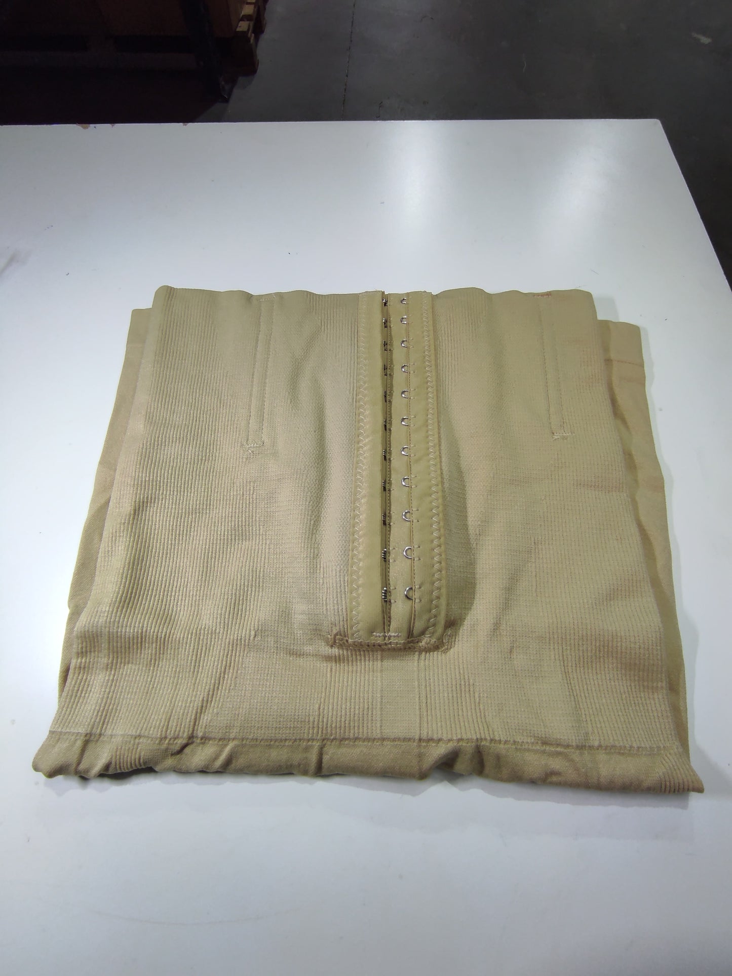 Faja moldeadora con cintura ajustable